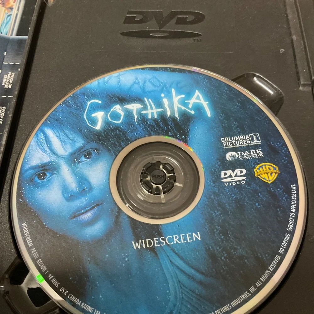 DVD + Gothika. V173